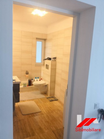 apartament-2-camere-nou-mobilat-terasa-de-20mp-selimbar-8